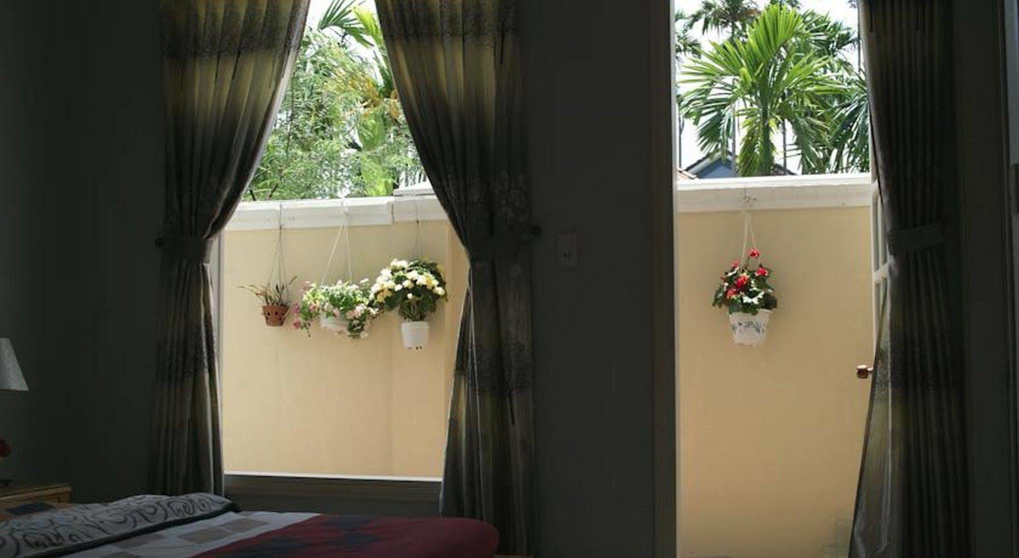 Lila Homestay Хойан Экстерьер фото